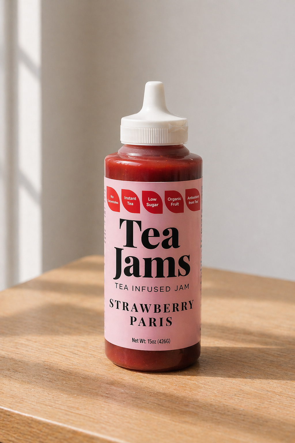 15oz Squeeze Bottle- Strawberry Paris